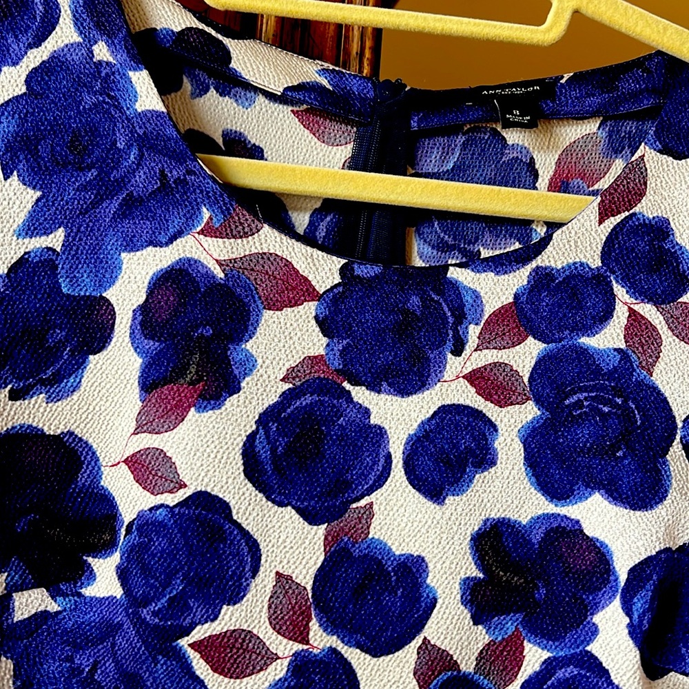 AnnTaylor peplum top.EXCELLENT condition.Feels/looks likeSilk.Enhances ur curves - Picture 2 of 7